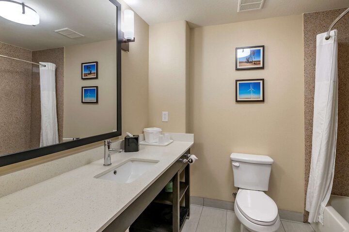Room 9 of 36