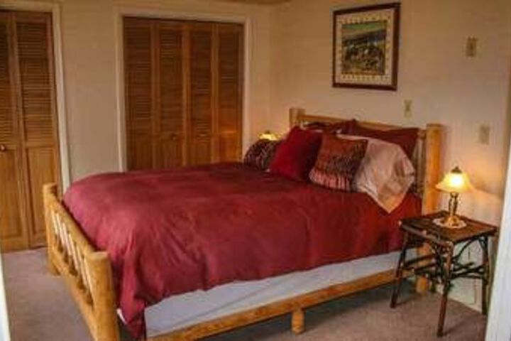 The Leaning Tree Lodge