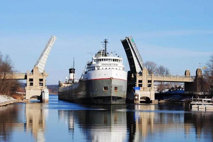 Manistee Inn & Marina