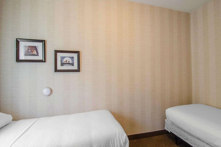 Room 46 of 65