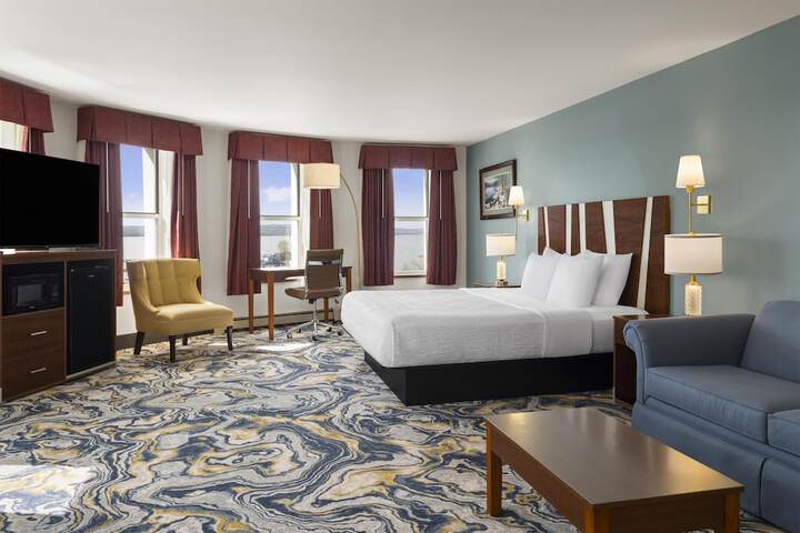 Hotel Chequamegon BW Signature Collection