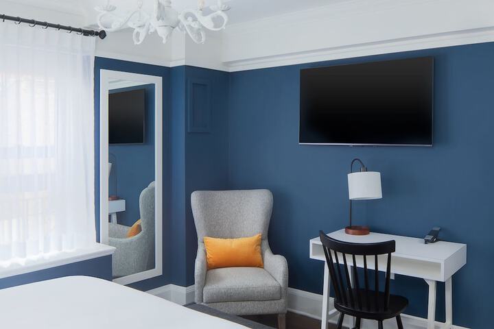 Room 21 of 42
