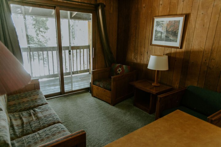 Room 106 of 132