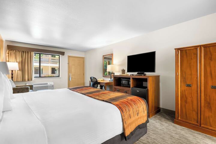 Room 14 of 36