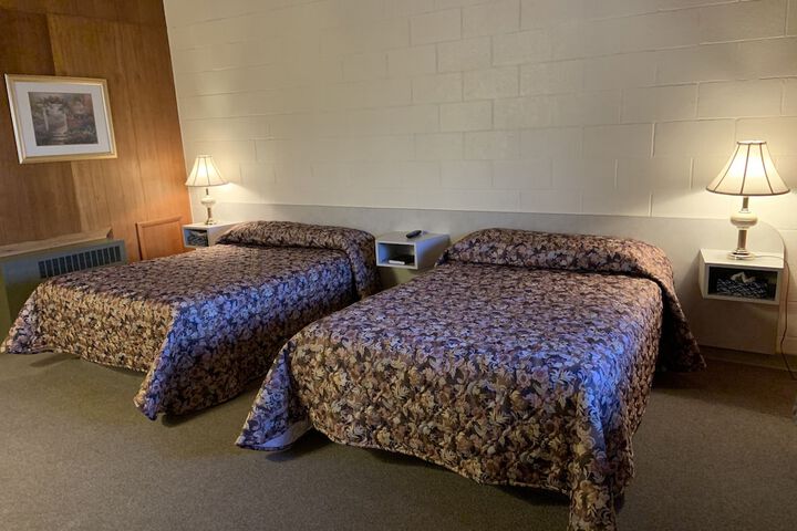 Room 9 of 34