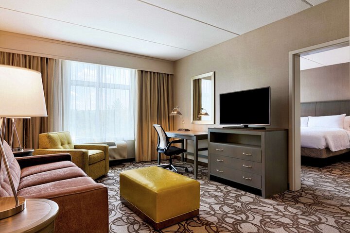 Room 9 of 33