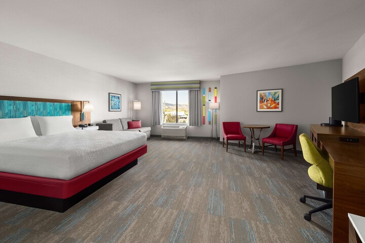 Room 52 of 63