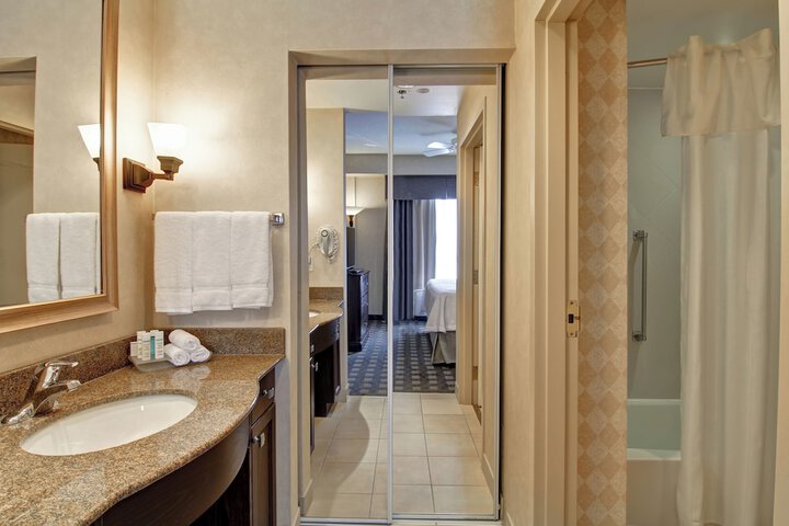 Homewood Suites by Hilton Toronto Oakville