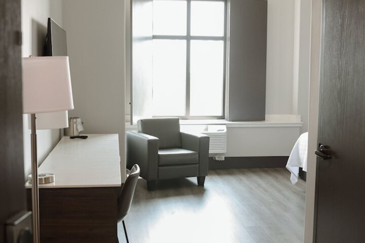 Room 47 of 174