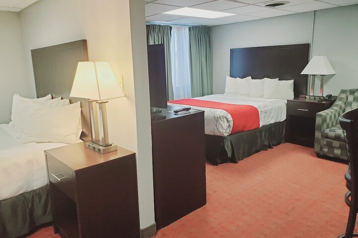 Blackstone Lodge & Suites