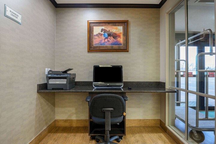 Business Center 45 of 45
