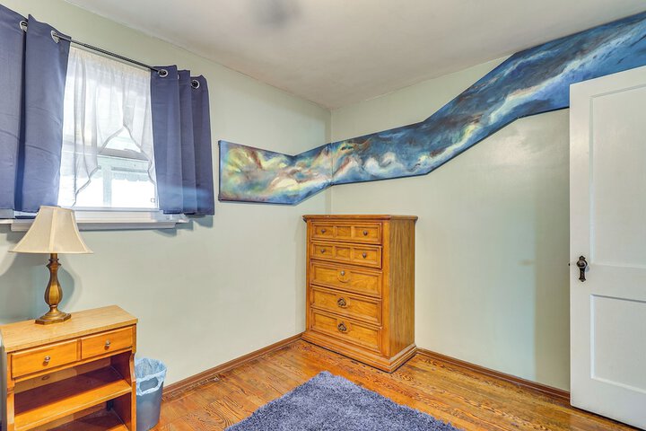 Game Room & Fire Pit: West Mifflin Home!
