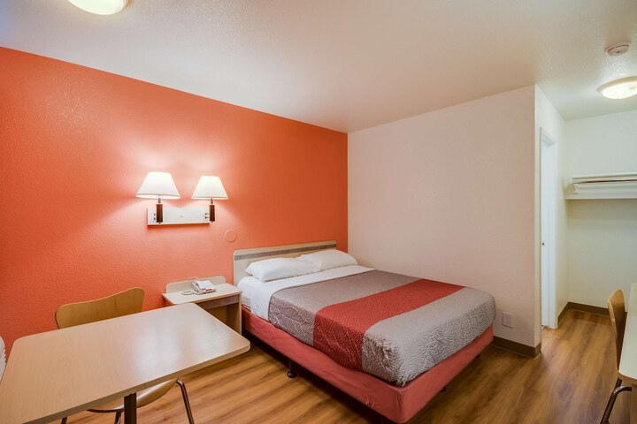 Room 22 of 24