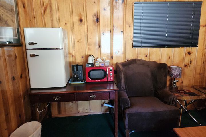 Eagle Nest Fly Shack and Lodge