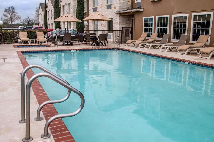 Comfort Suites New Braunfels - San Antonio Area