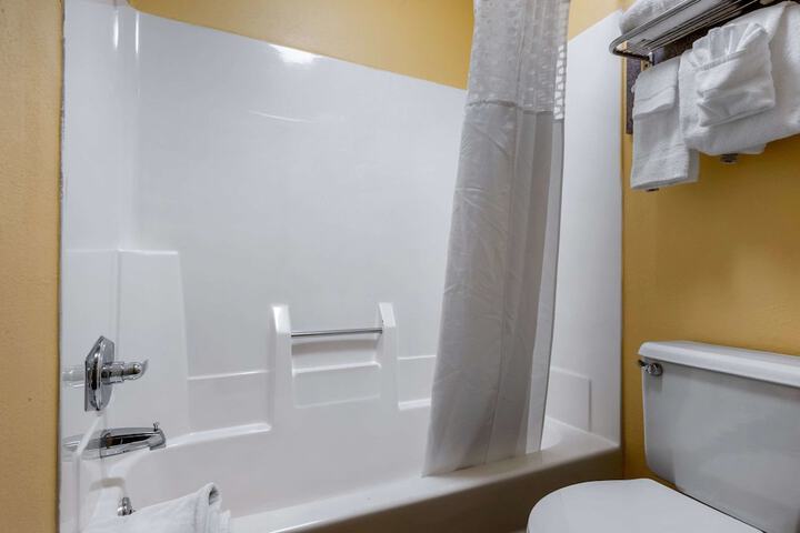 Room 19 of 25
