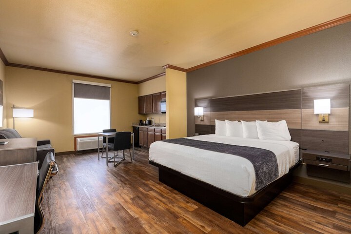 Room 25 of 38