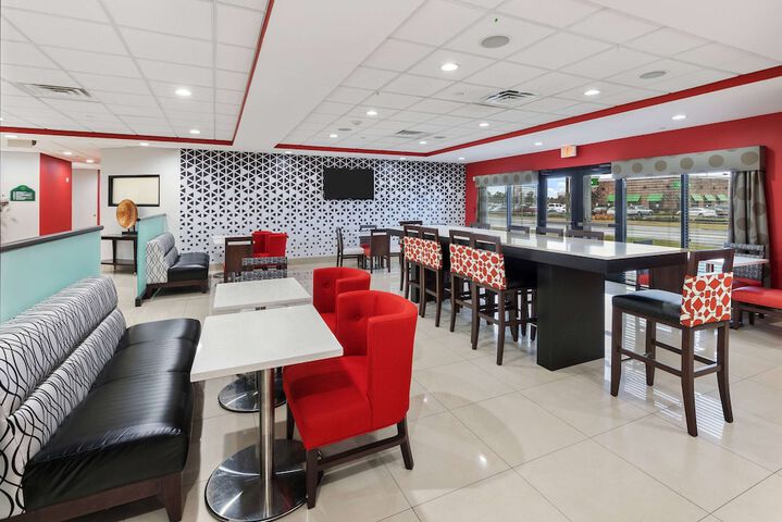 Wingate by Wyndham Lake Charles Casino Area