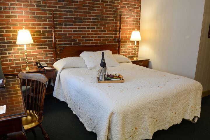 Room 15 of 49