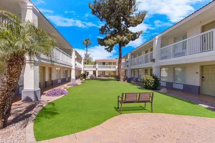 Hotel 2 of 55