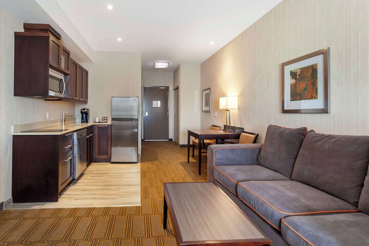 Best Western Plus Chateau Fort St. John