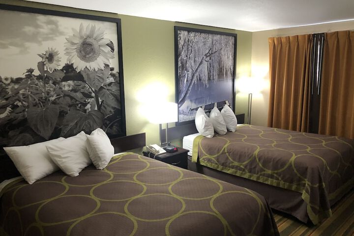 Room 14 of 27