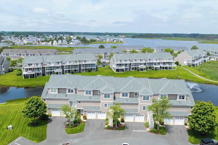 Whale of a Time Waterfront Stay for 10 With Resort-style Amenities