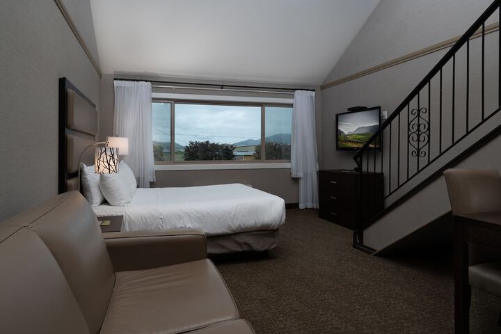 Room 9 of 42