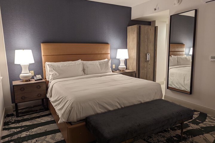 The Yorktowne Hotel Tapestry Collection by Hilton