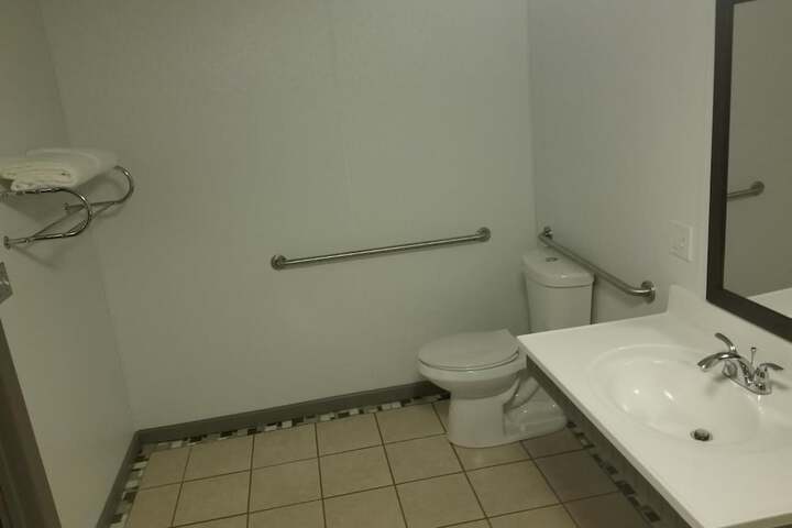 Room 25 of 32