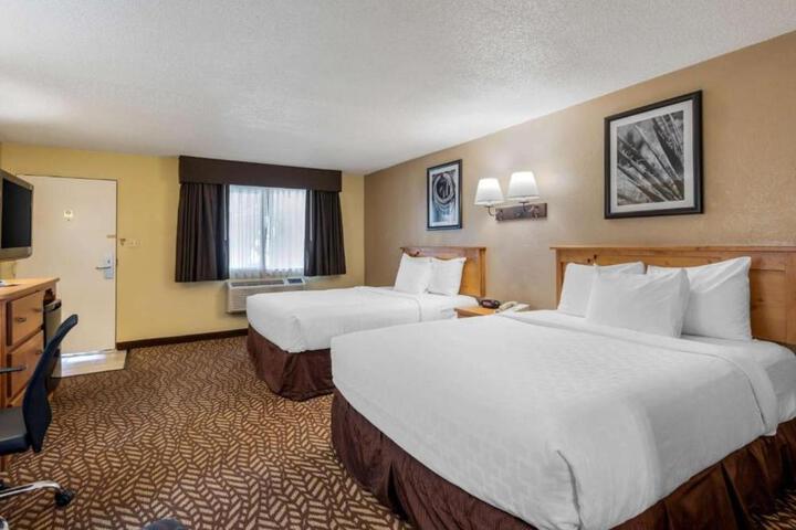 Turquoise Inn and Suites Cortez near Mesa Verde