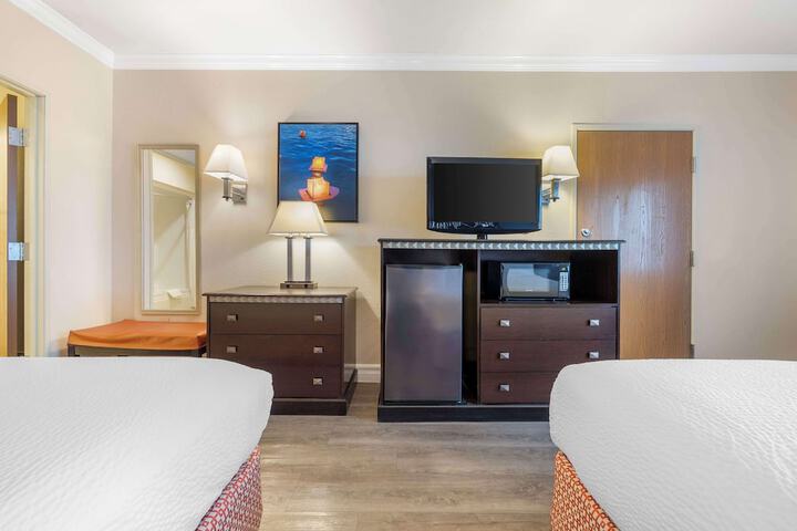 Room 11 of 40