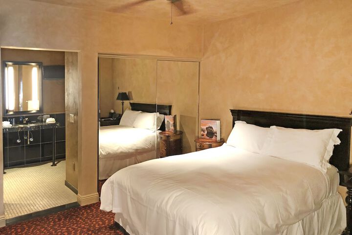 Room 22 of 26