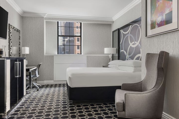 Room 5 of 28
