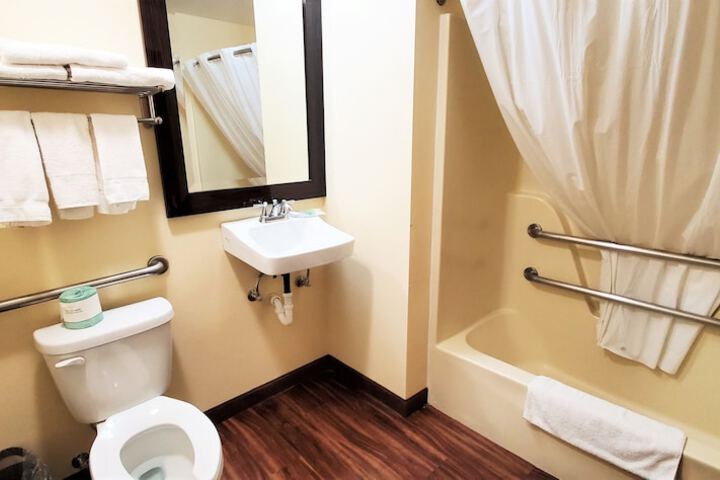 Room 30 of 42