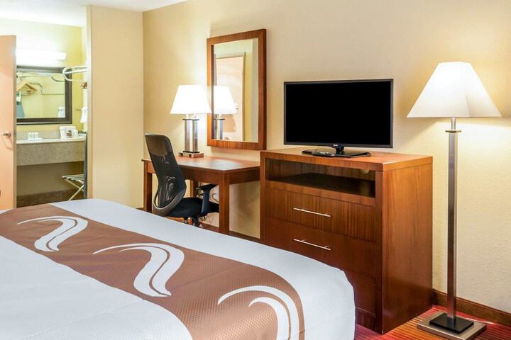 Room 12 of 30