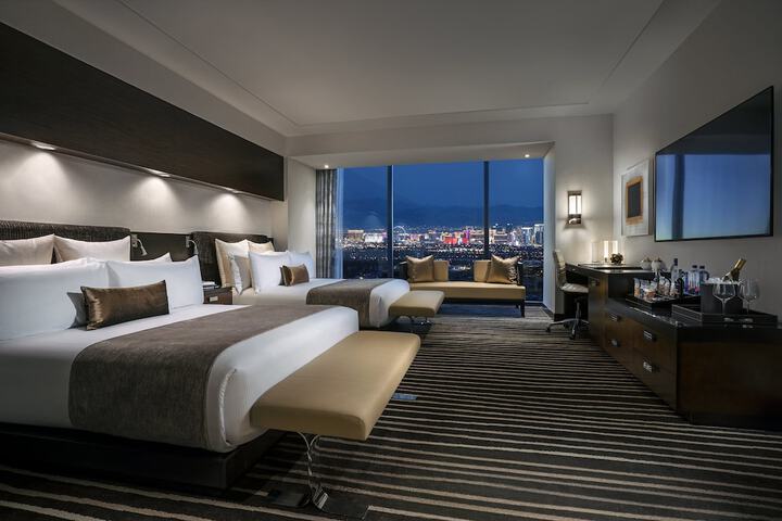 Room 32 of 210