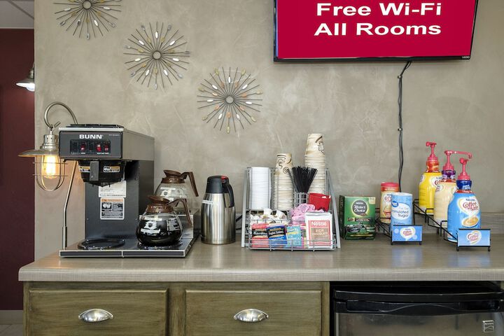 Breakfast/Coffee Service 28 of 32