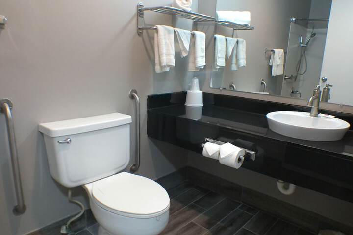 Room 42 of 48