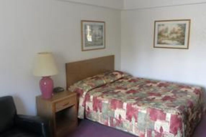 Super 8 Saanichton Victoria Airport