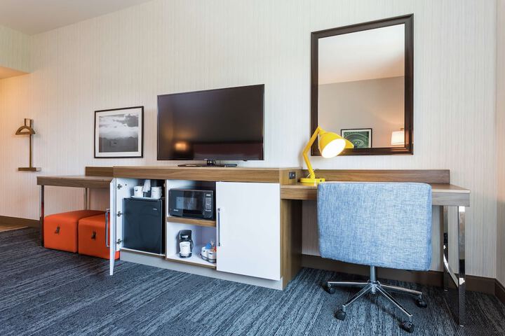 Room 15 of 33