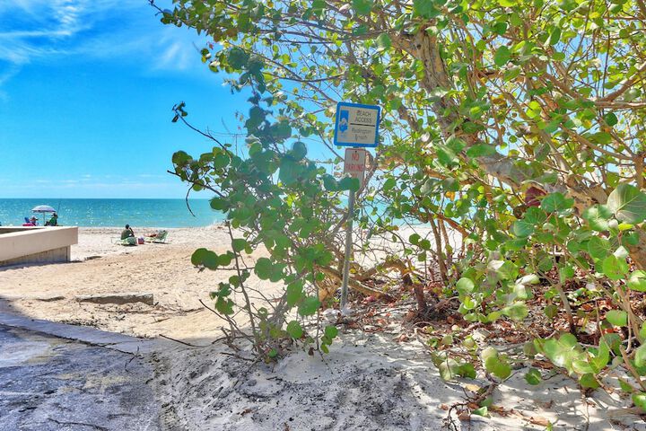 Azul Townhomes C1 - Sol Retreat