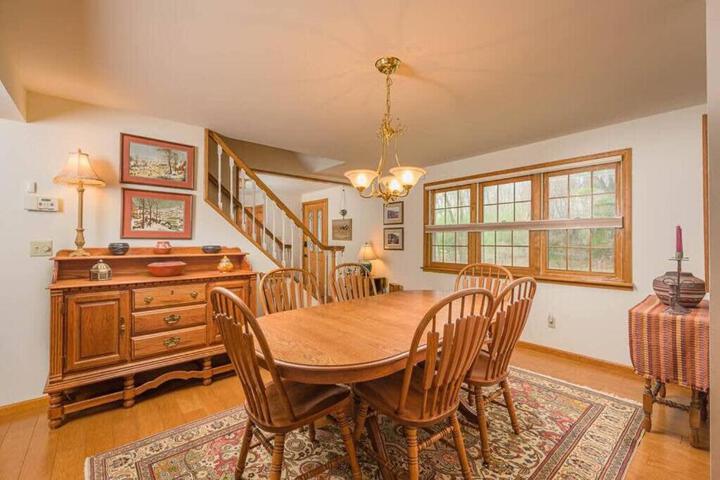Lake House Family Vacation - Sleeps 12 Dock Kayaks Paddle Boards