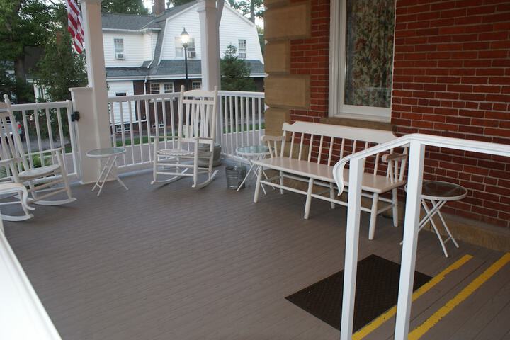 Hotel 2 of 148