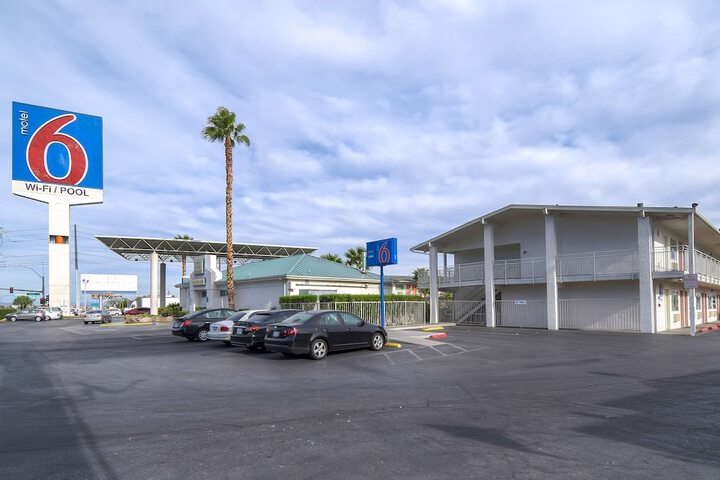 Hotel 4 of 39