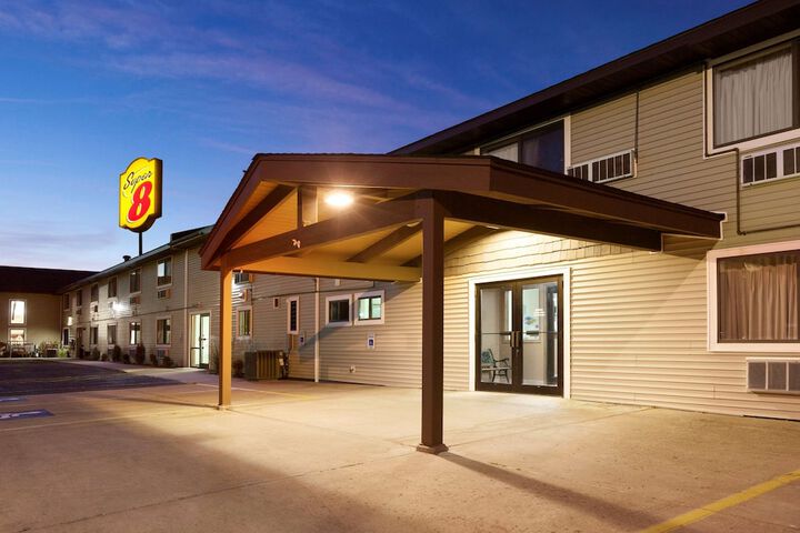 Hotel 2 of 25