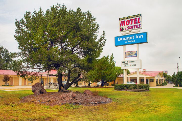 Budget Inn and Suites