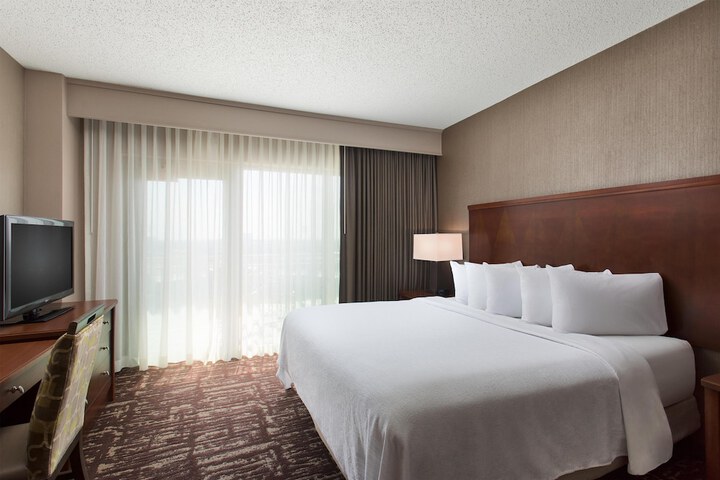 Embassy Suites by Hilton Dallas Frisco Hotel & Convention Center