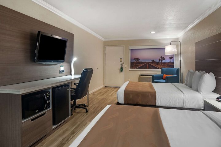 Room 28 of 60
