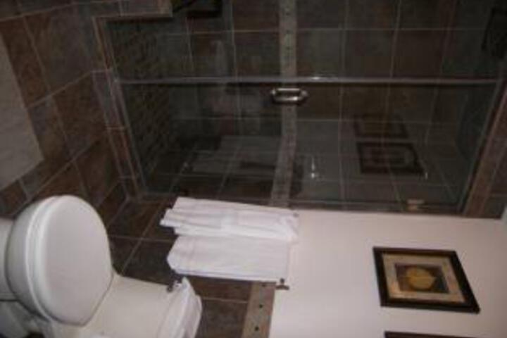 Room 1 of 5